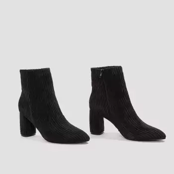 Kotníkové boty na podpatku: černá