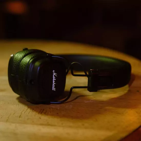 Bezdrátová černé sluchátka Major III Black Bluetooth